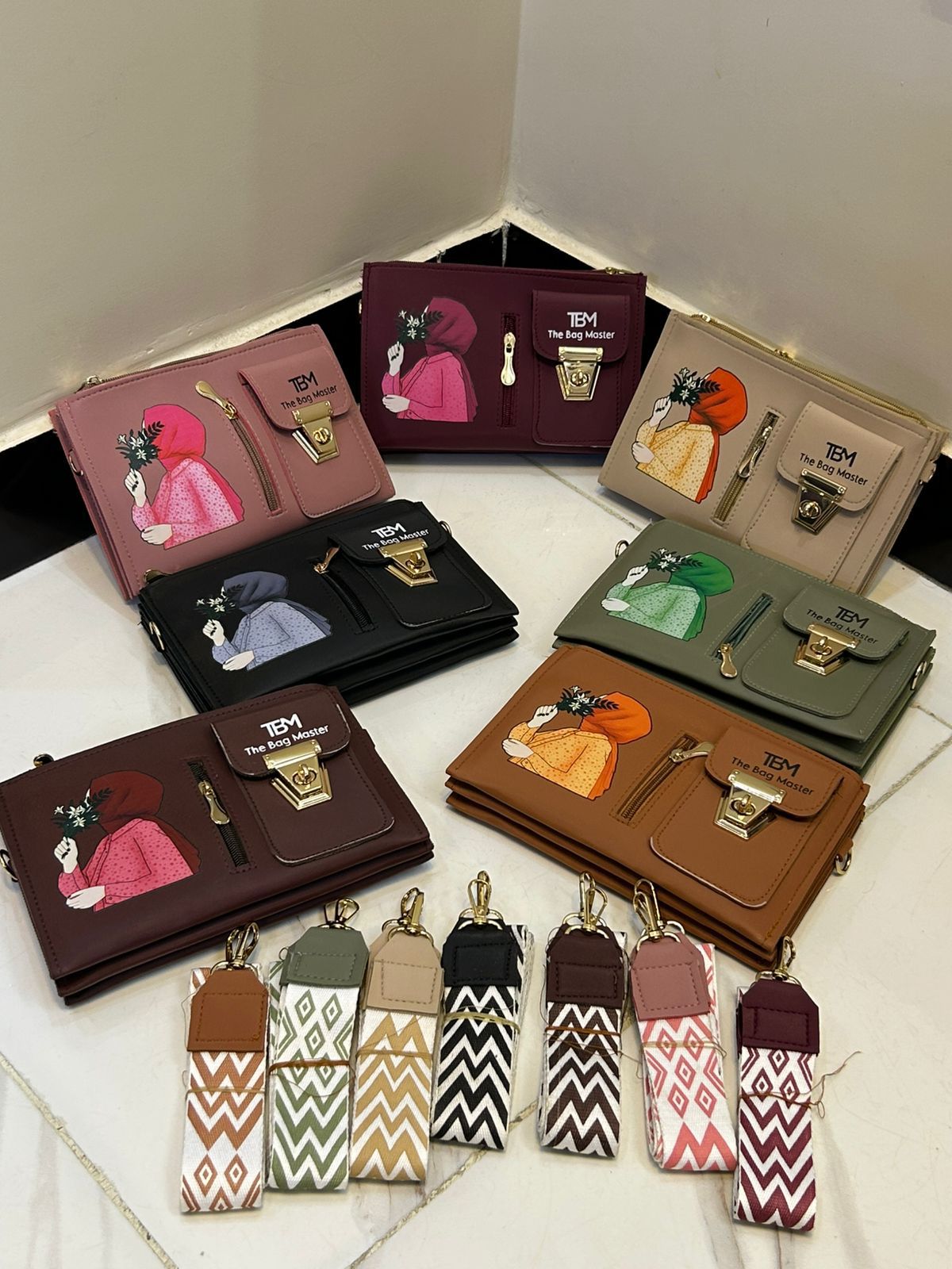 The Bag Master Signature Illustrated Multi-Compartment Crossbody Bag with Detachable Geometric Patterned Straps